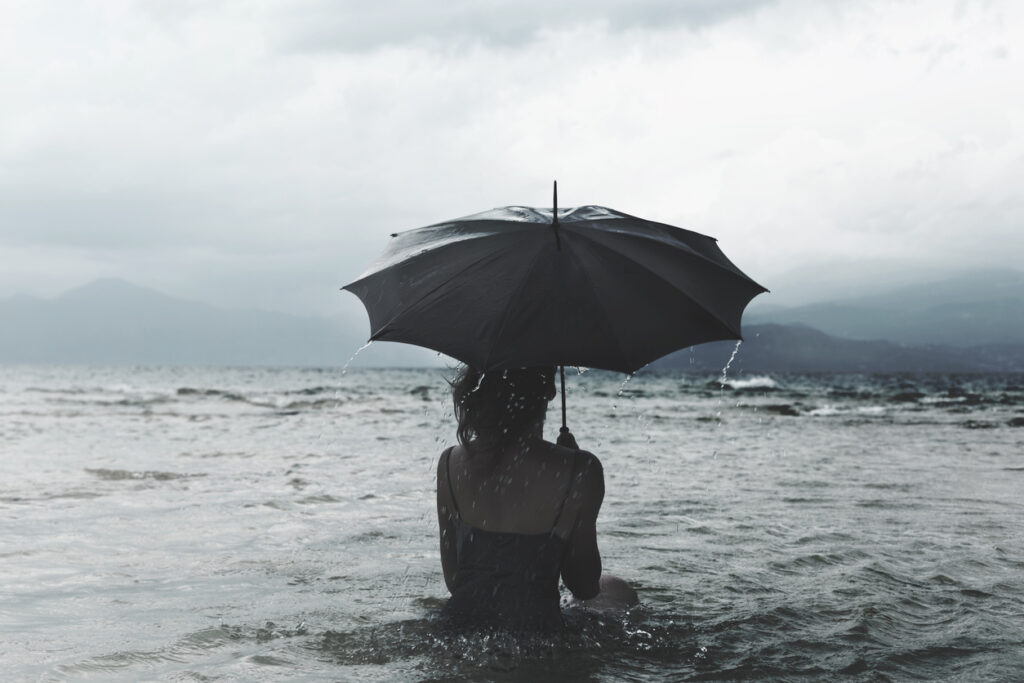 Solitude en attende de la tempête de ses émotions.